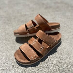 Taos “Tremendous” brown slides